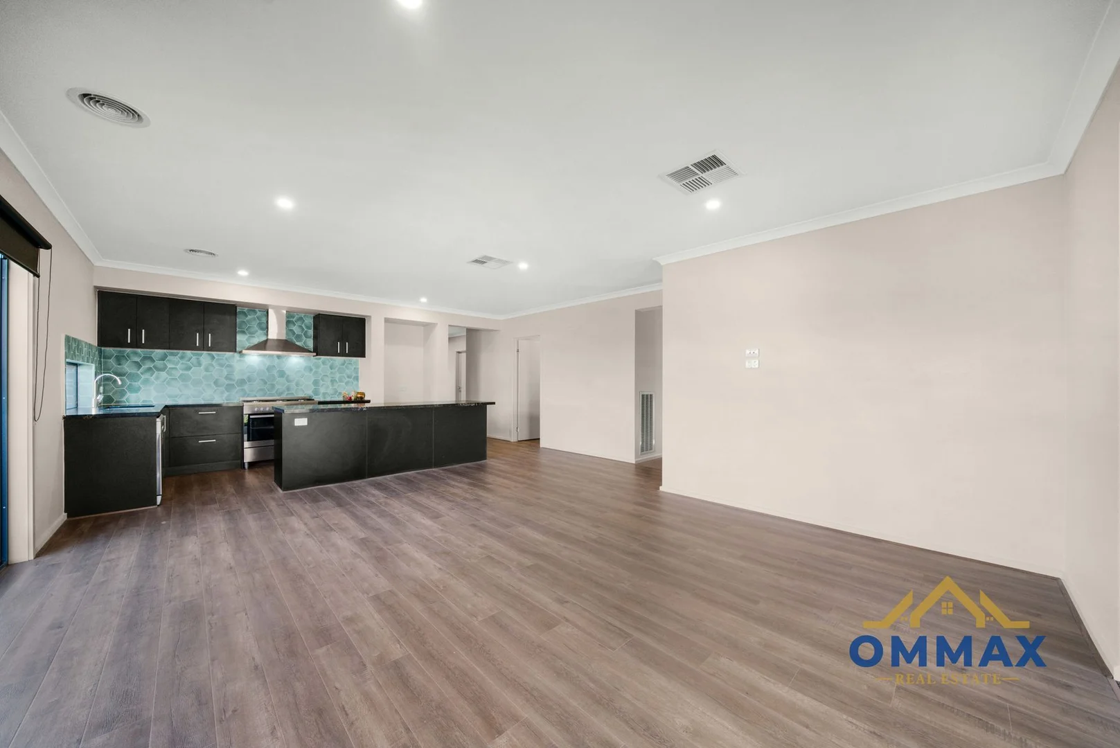 Additional image 8 of 28 Warrigal Drive, Aintree VIC 3336