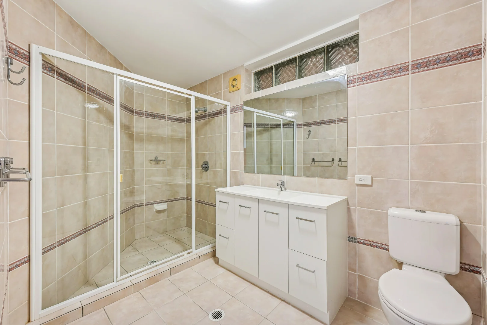 Additional image 30 of 38a Kincardine Drive, Benowa Waters QLD 4217