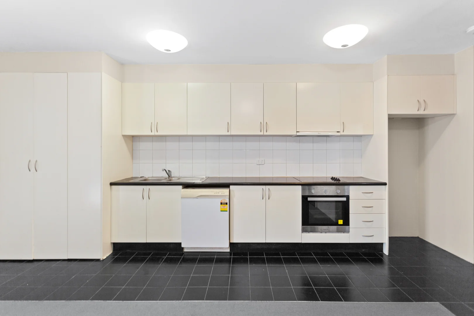 Additional image 3 of 7/128 Cathedral Street, Woolloomooloo NSW 2011