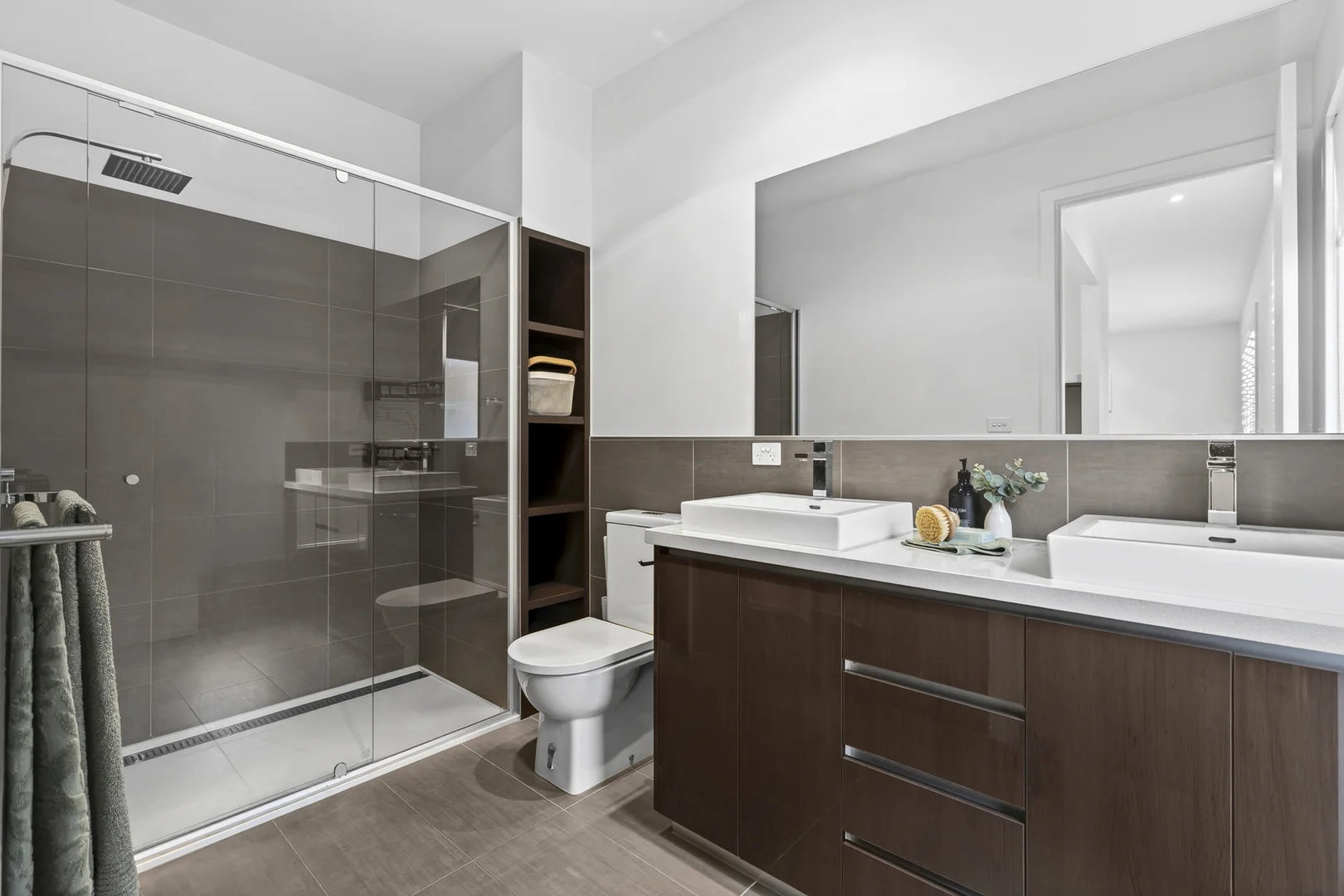 Additional image 10 of 1/11 Jinjella Road, Highton VIC 3216