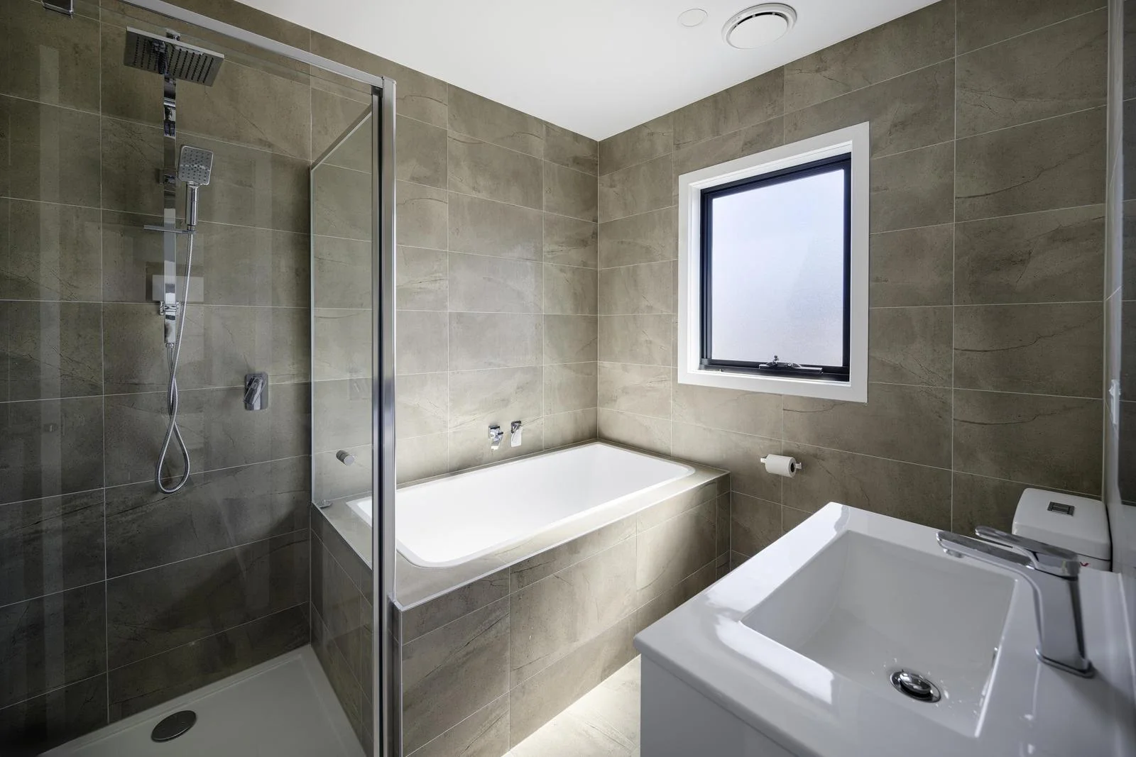 Additional image 6 of 2/17 View Street, Glenroy VIC 3046