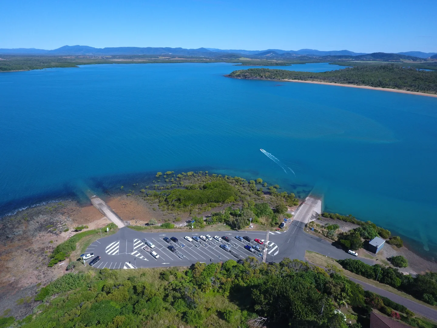 Additional image 35 of 43 Poole Street, Sarina Beach QLD 4737
