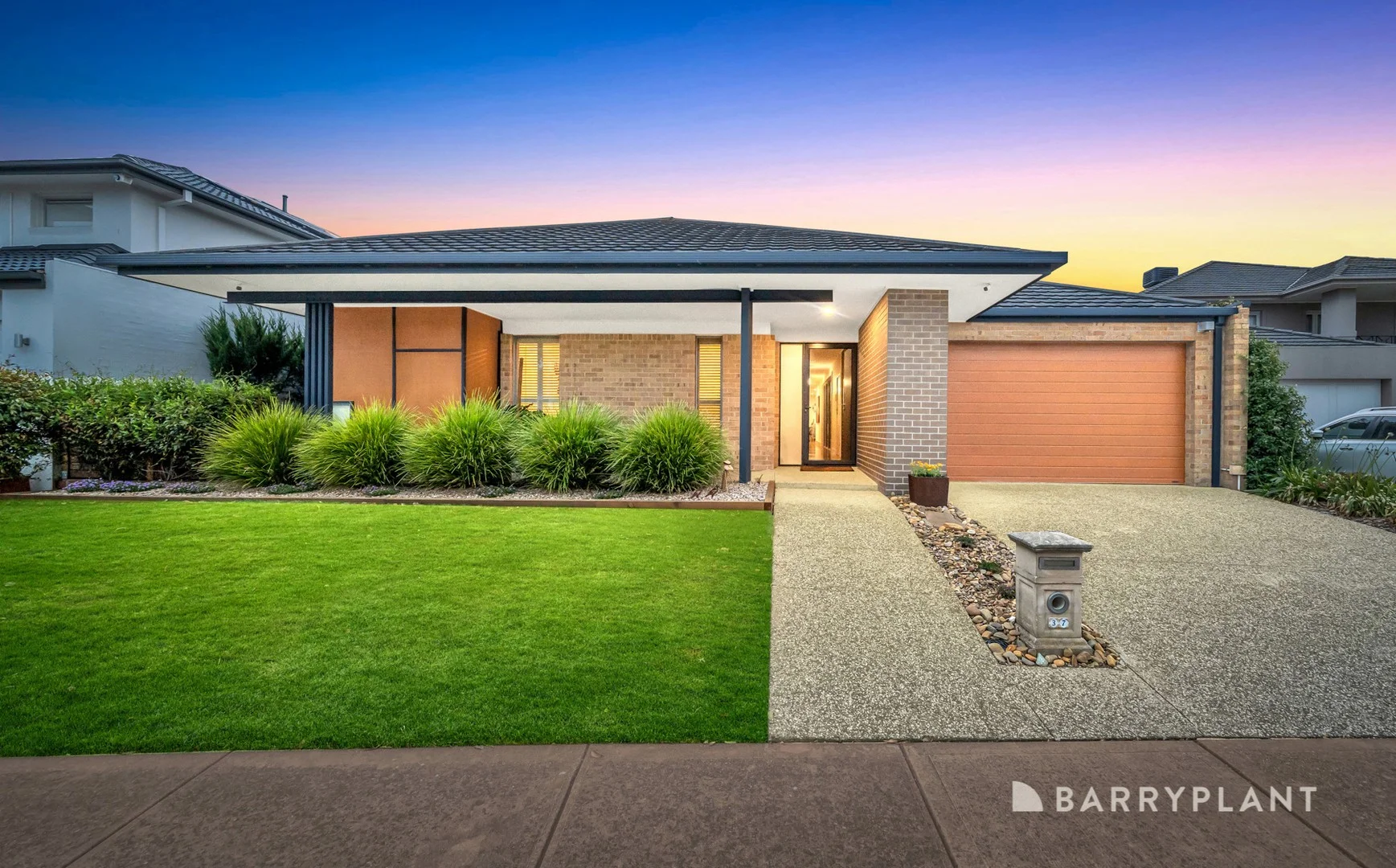37 Eagleview Place, Sanctuary Lakes VIC 3030
