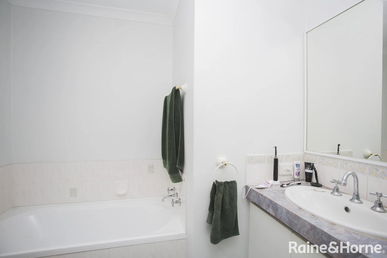 Additional image 13 of 6/32 HOLMESDALE ROAD, Woodbridge WA 6056