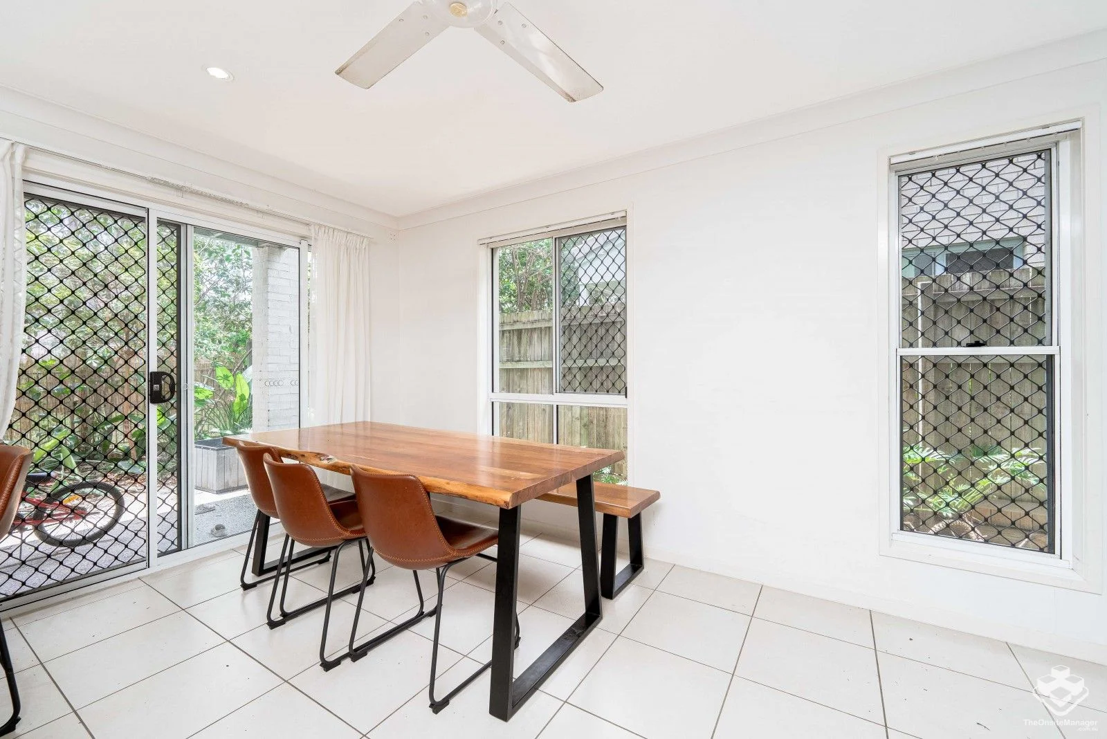 Additional image 2 of ID:21165097/111 Cowie Road, Carseldine QLD 4034