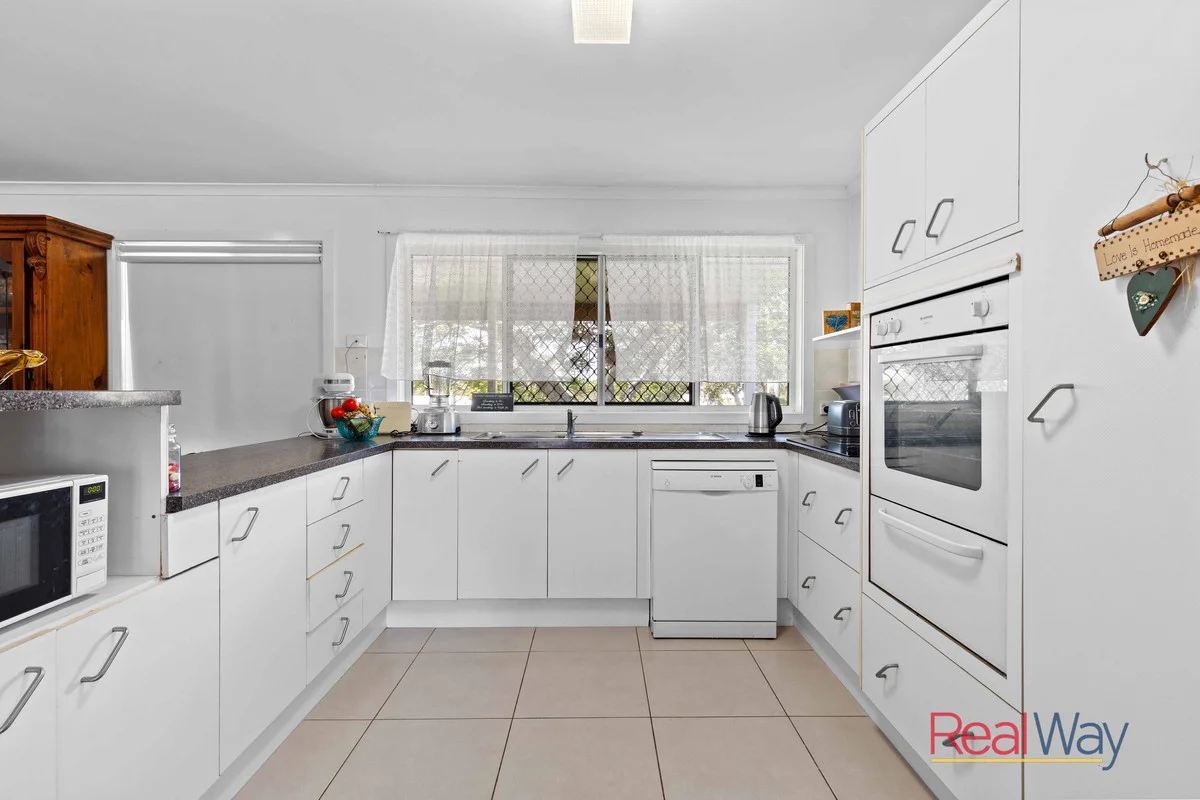 Additional image 2 of 3 Diana Place, Urangan QLD 4655