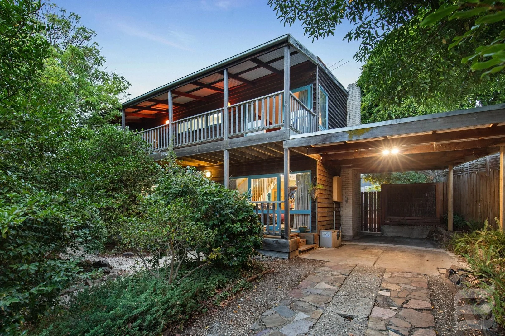 19 Woodlands Grove, Frankston VIC 3199