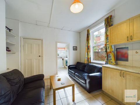 Berridge Road, Forest Fieds, Nottingham, Nottinghamshire NG7, Room to rent