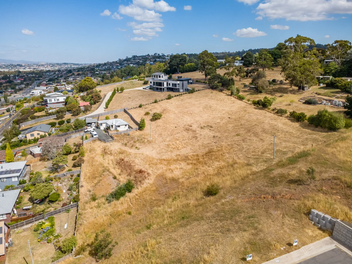 Additional image 17 of 2/47 Orana Place, Riverside TAS 7250