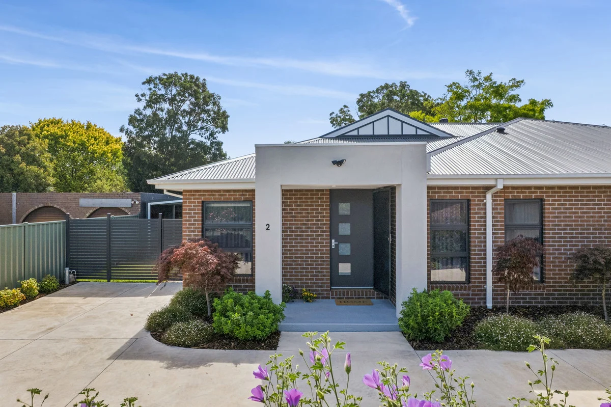 2/15 Worcester Road, Gisborne VIC 3437