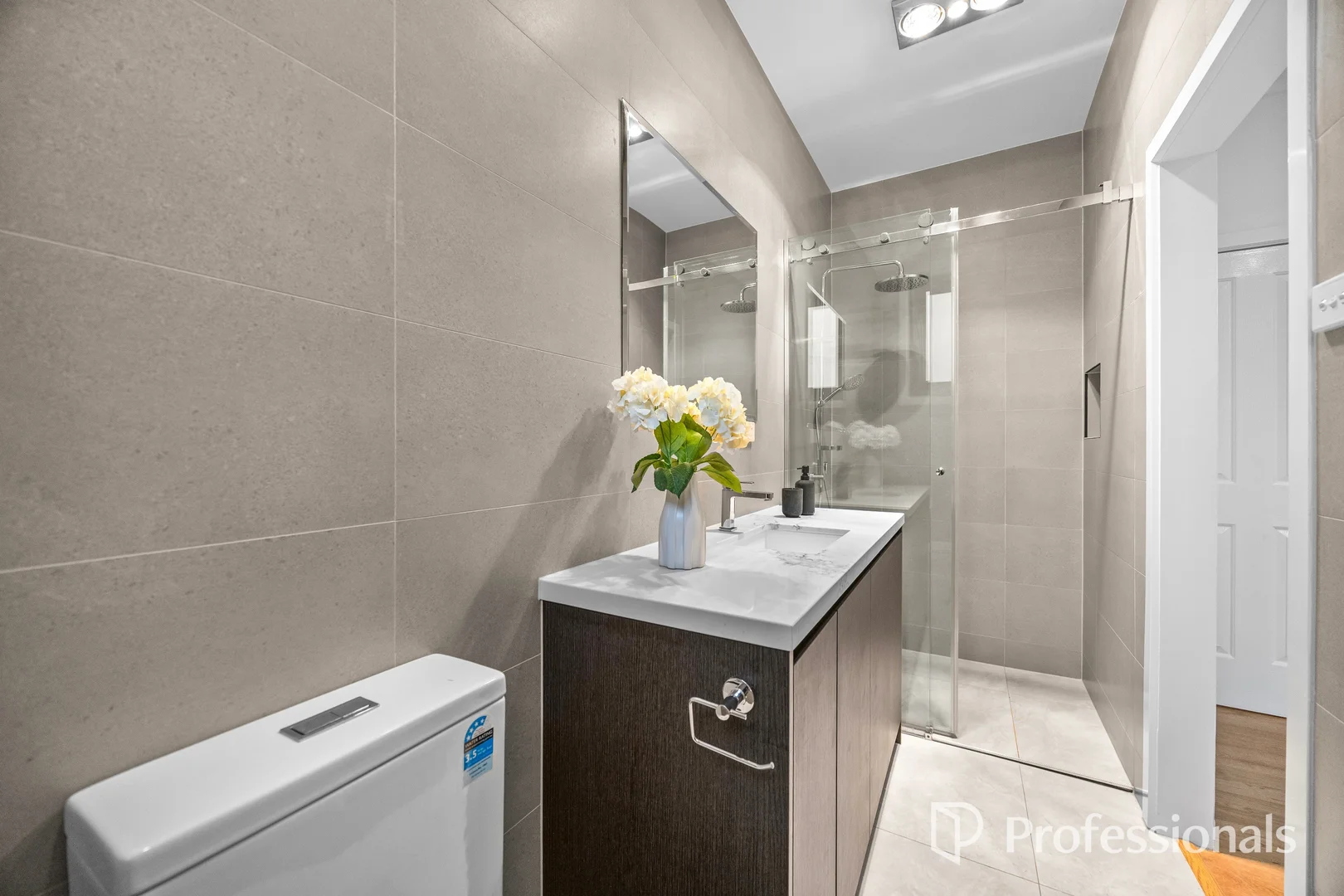 Additional image 19 of 2 The Close, Mount Waverley VIC 3149