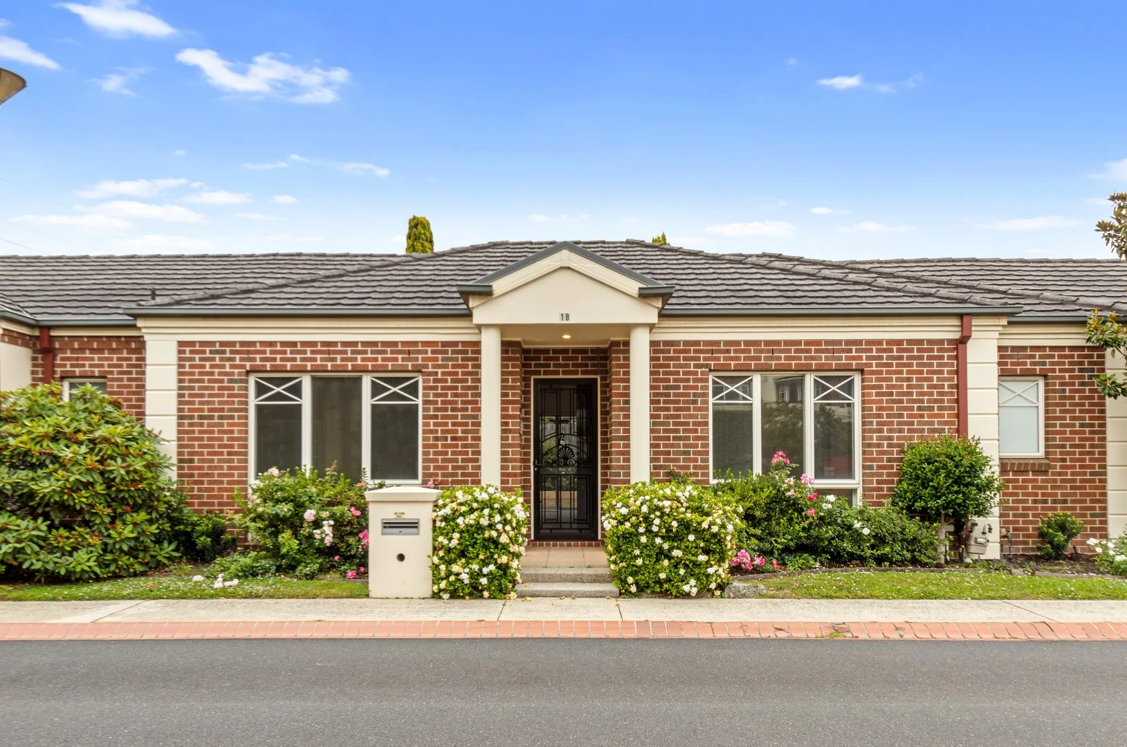 18/37-43 Victoria Street, Doncaster VIC 3108