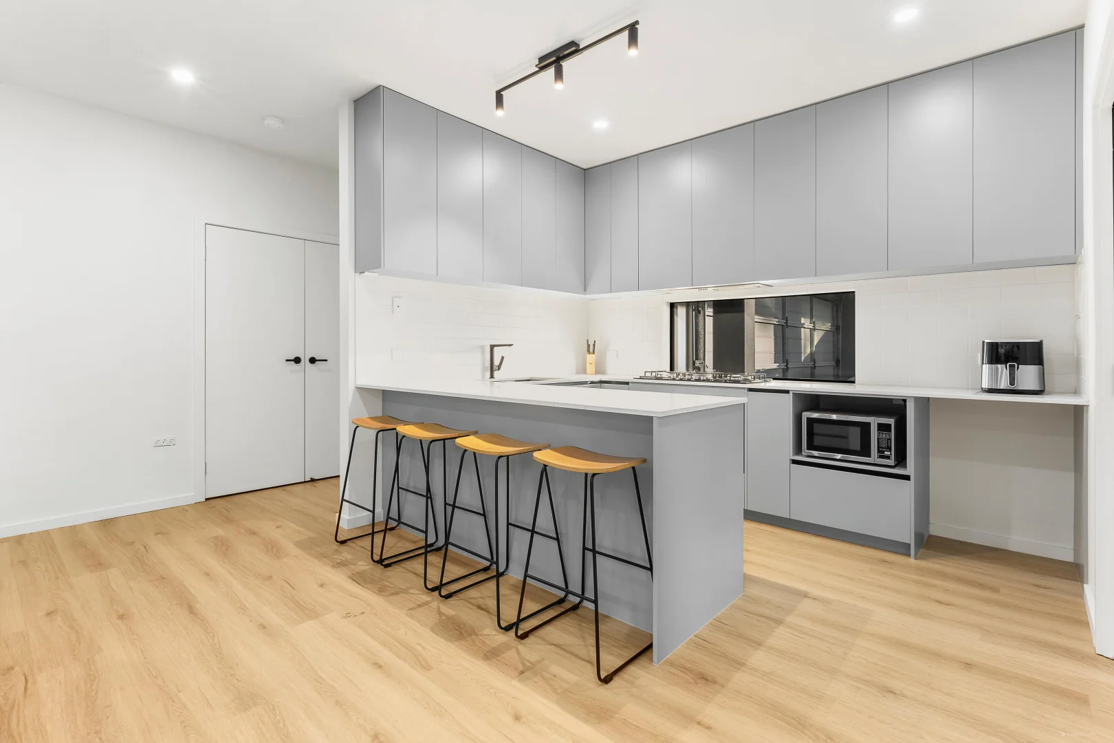 Additional image 2 of 2/4 Arnold Avenue, Heidelberg Heights VIC 3081