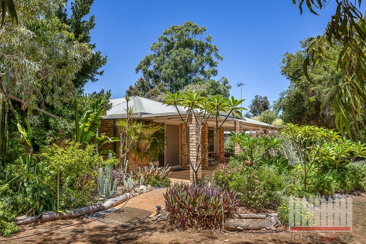 90 Birdwood Drive, Woodridge WA 6041