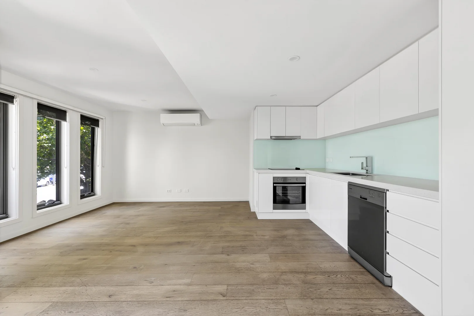 Additional image 3 of 101/214 Warrigal Road, Oakleigh South VIC 3167