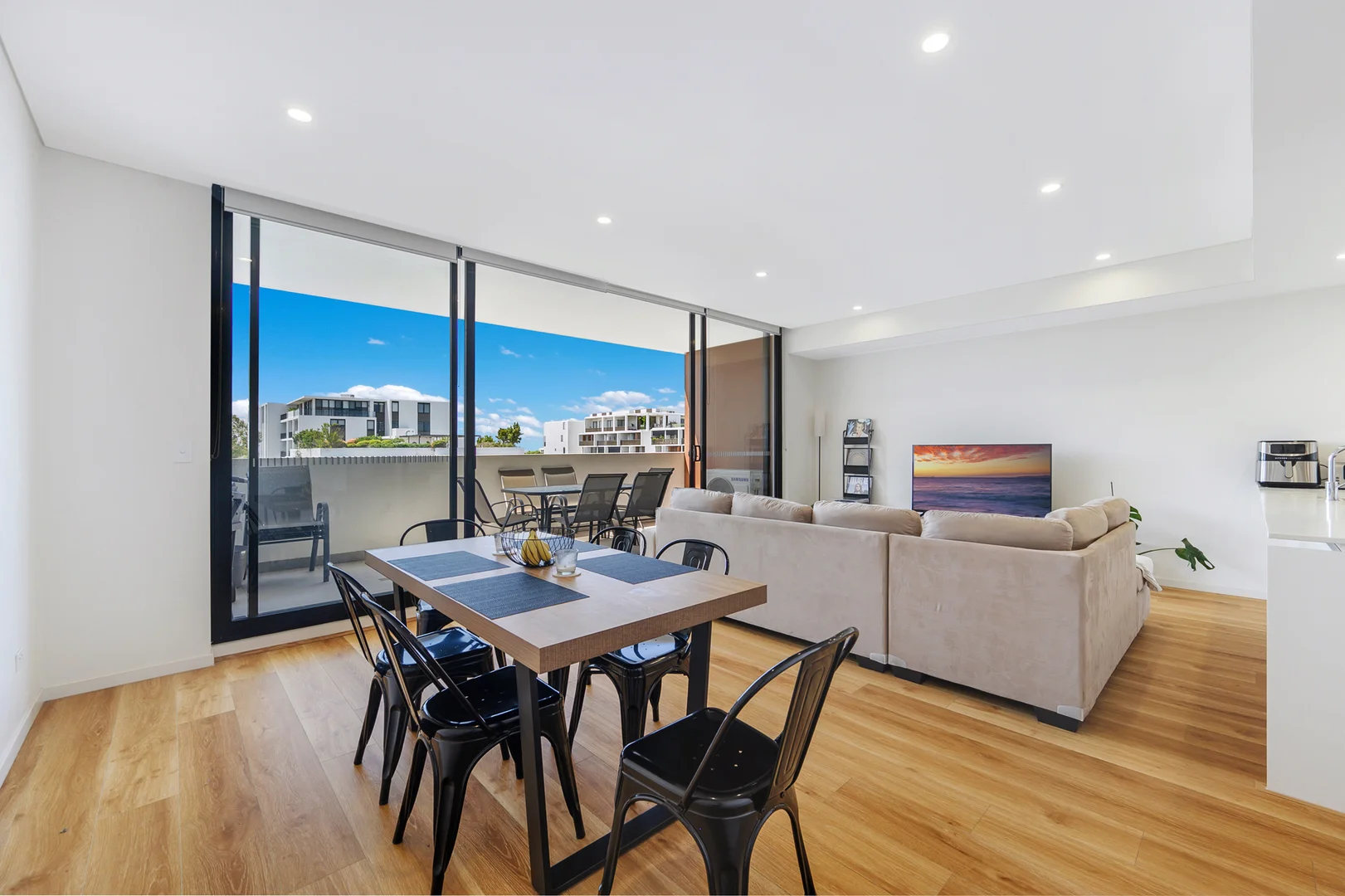 Additional image 4 of 502/3 Pinnacle St., Miranda NSW 2228