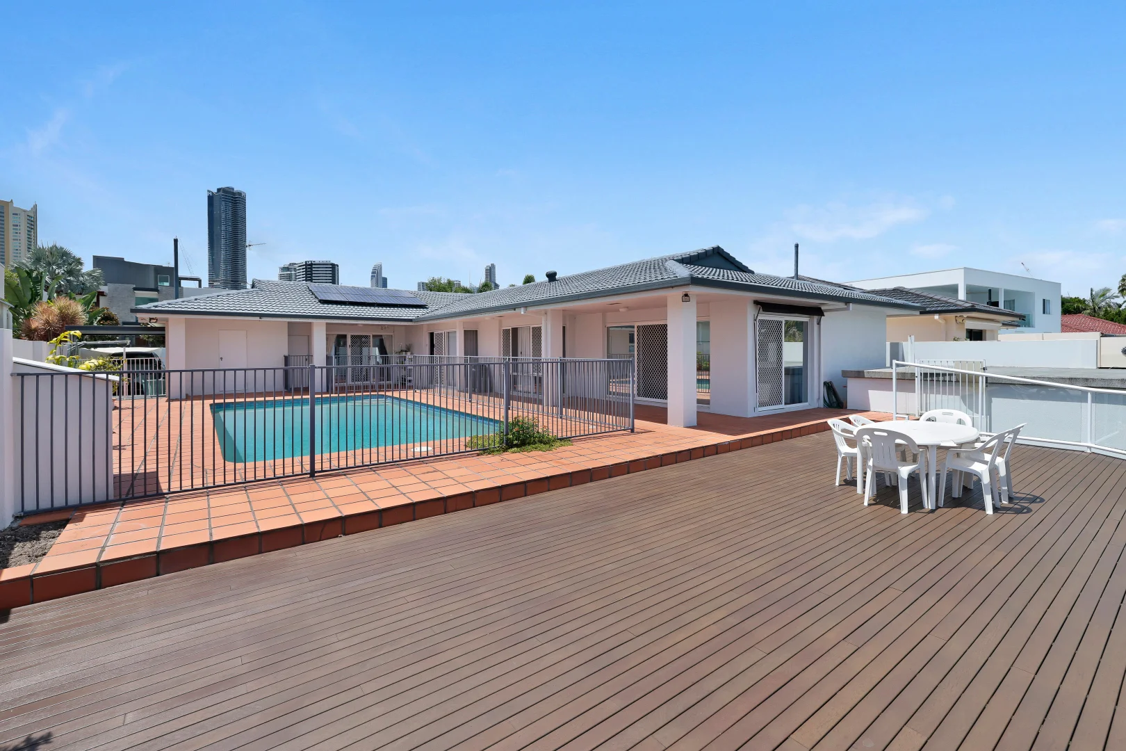 Additional image 20 of 31 Admiralty Drive, Paradise Waters QLD 4217