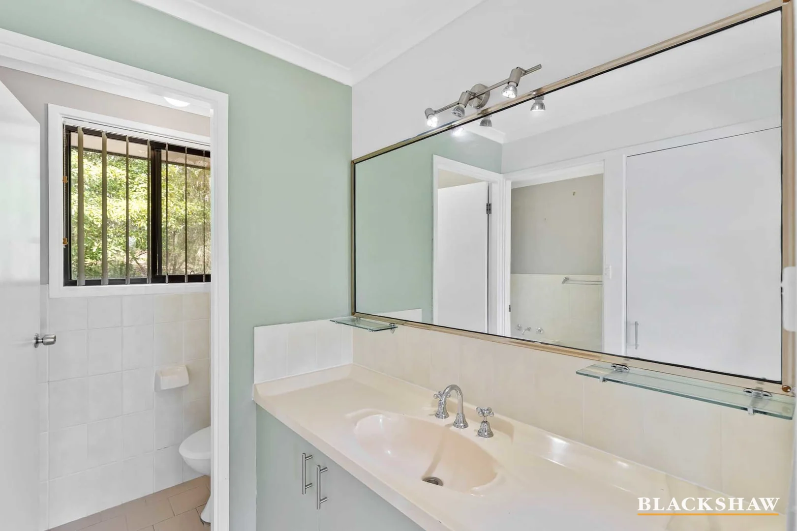 Additional image 11 of 15 Bellbird Close, Surfside NSW 2536