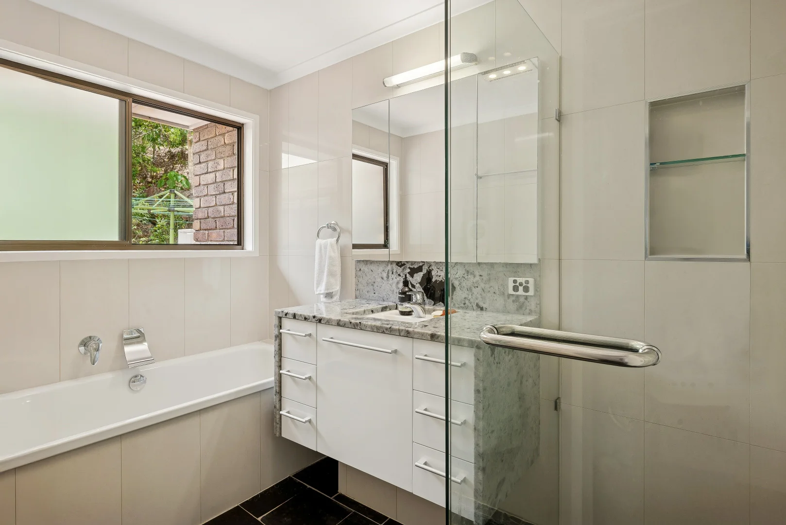 Additional image 16 of 7 Vonne Court, Camp Mountain QLD 4520