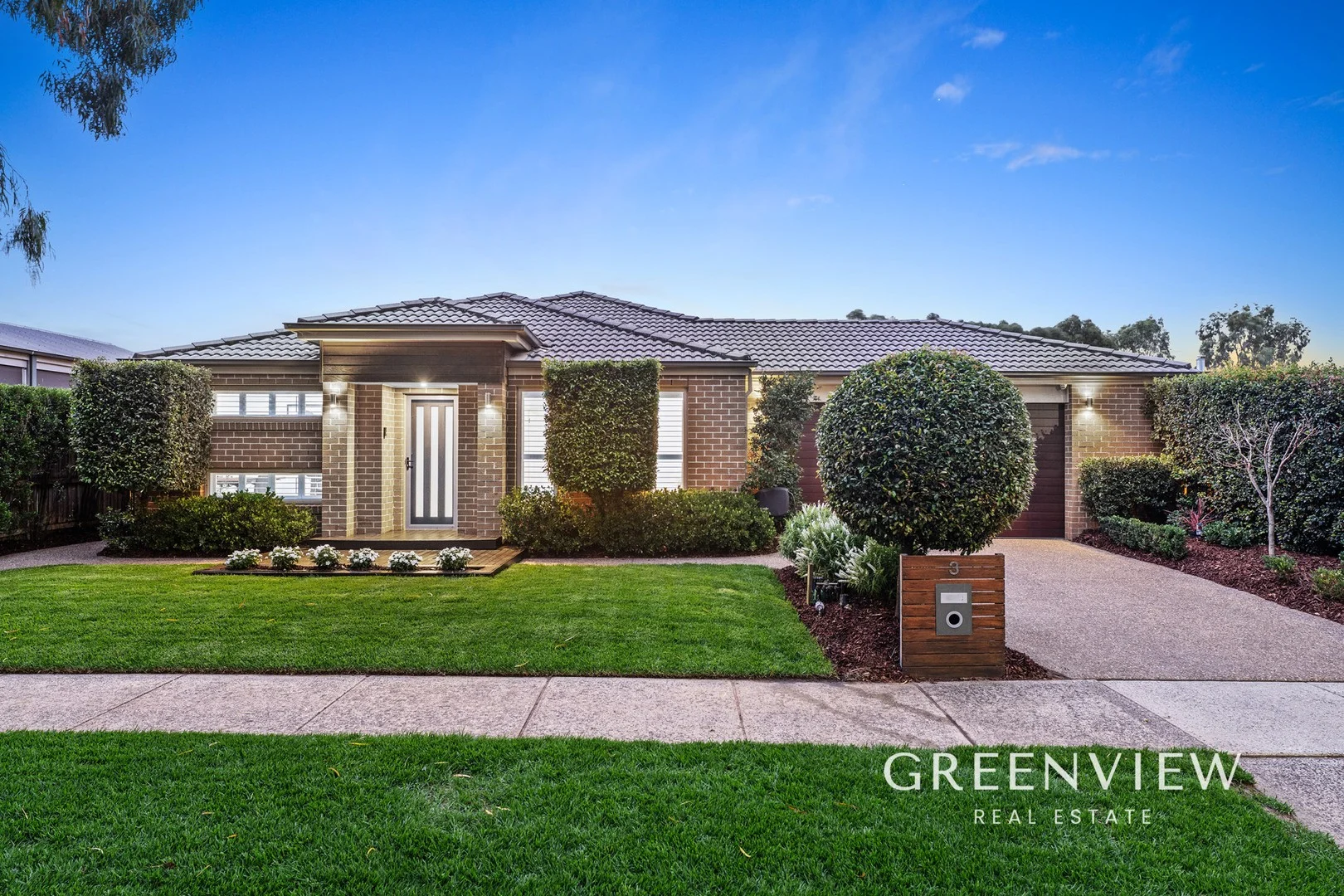 3 Gareth Street, Cranbourne East VIC 3977