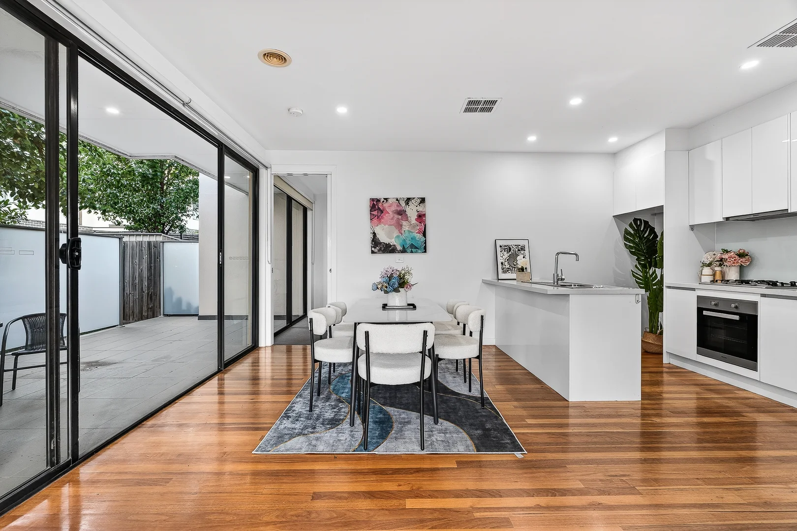 Additional image 3 of 1/18 Daphne Street, Doncaster East VIC 3109