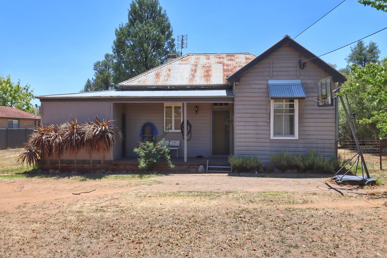 16 Eulo Street, Cowra NSW 2794