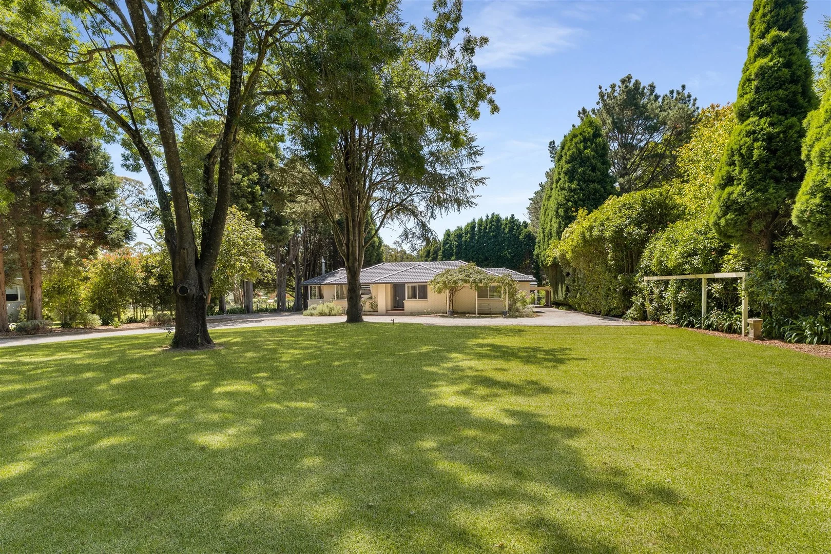 32 Charlotte Street, Burradoo NSW 2576