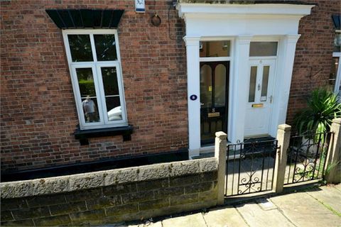 Travis Place, Sheffield S10