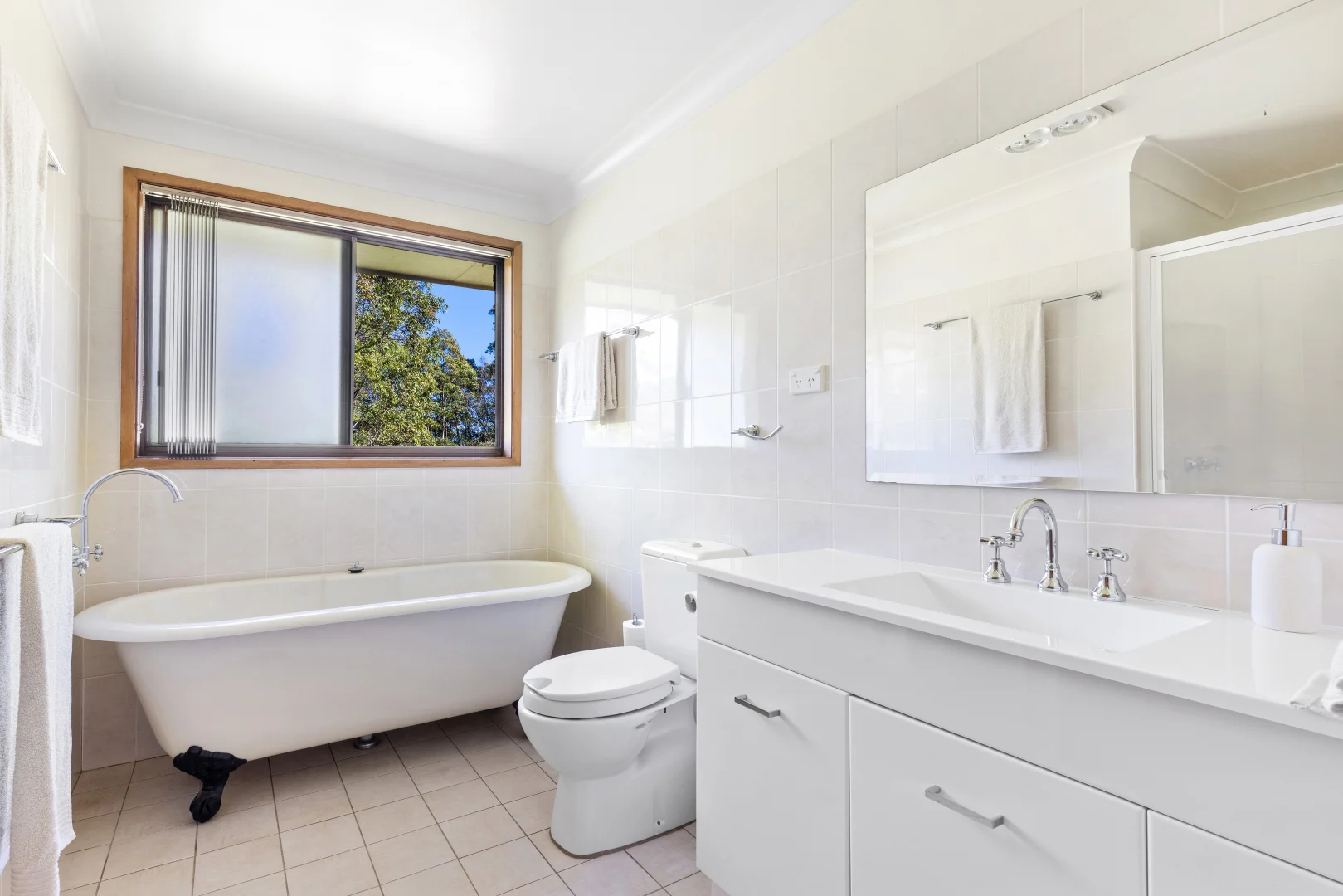 Additional image 10 of 1195 Illaroo Road, Tapitallee NSW 2540