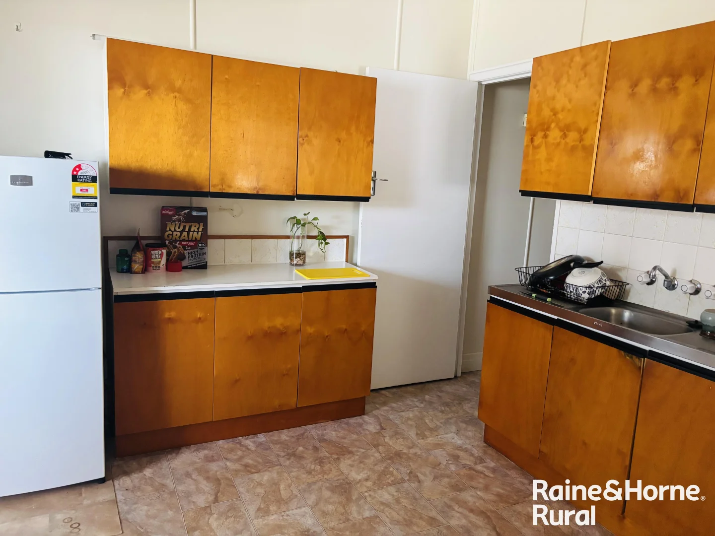 Additional image 8 of 16B Bowen Street, Roma QLD 4455