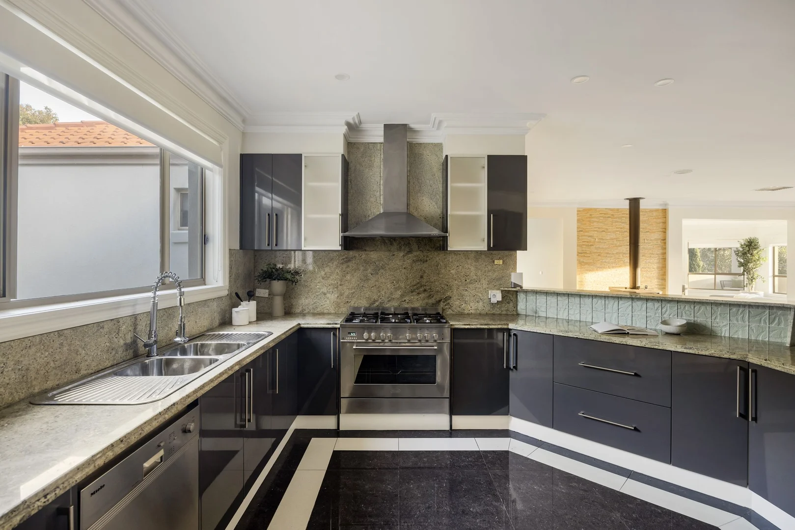 Additional image 8 of 5 Mountain Ash Court, Hidden Valley VIC 3756