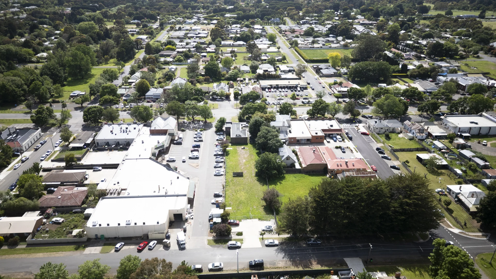 Additional image 4 of 16 Pohlman Street, Romsey VIC 3434