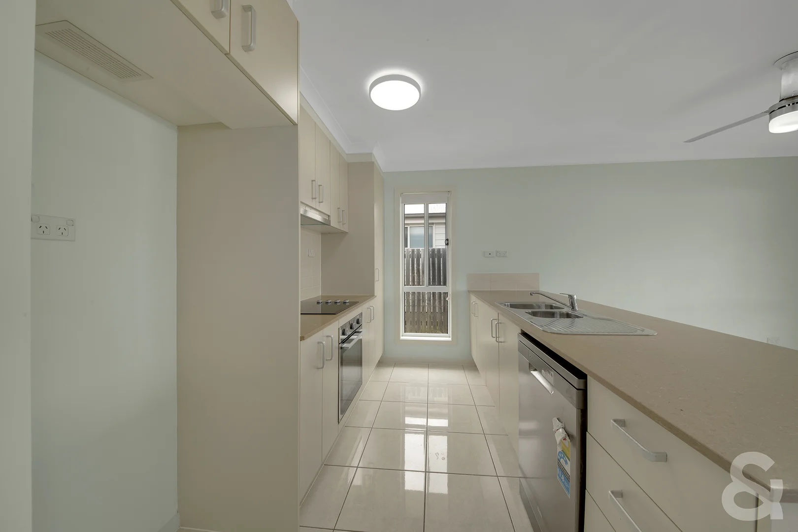 Additional image 8 of 8 Oystercatcher Road, Kirkwood QLD 4680