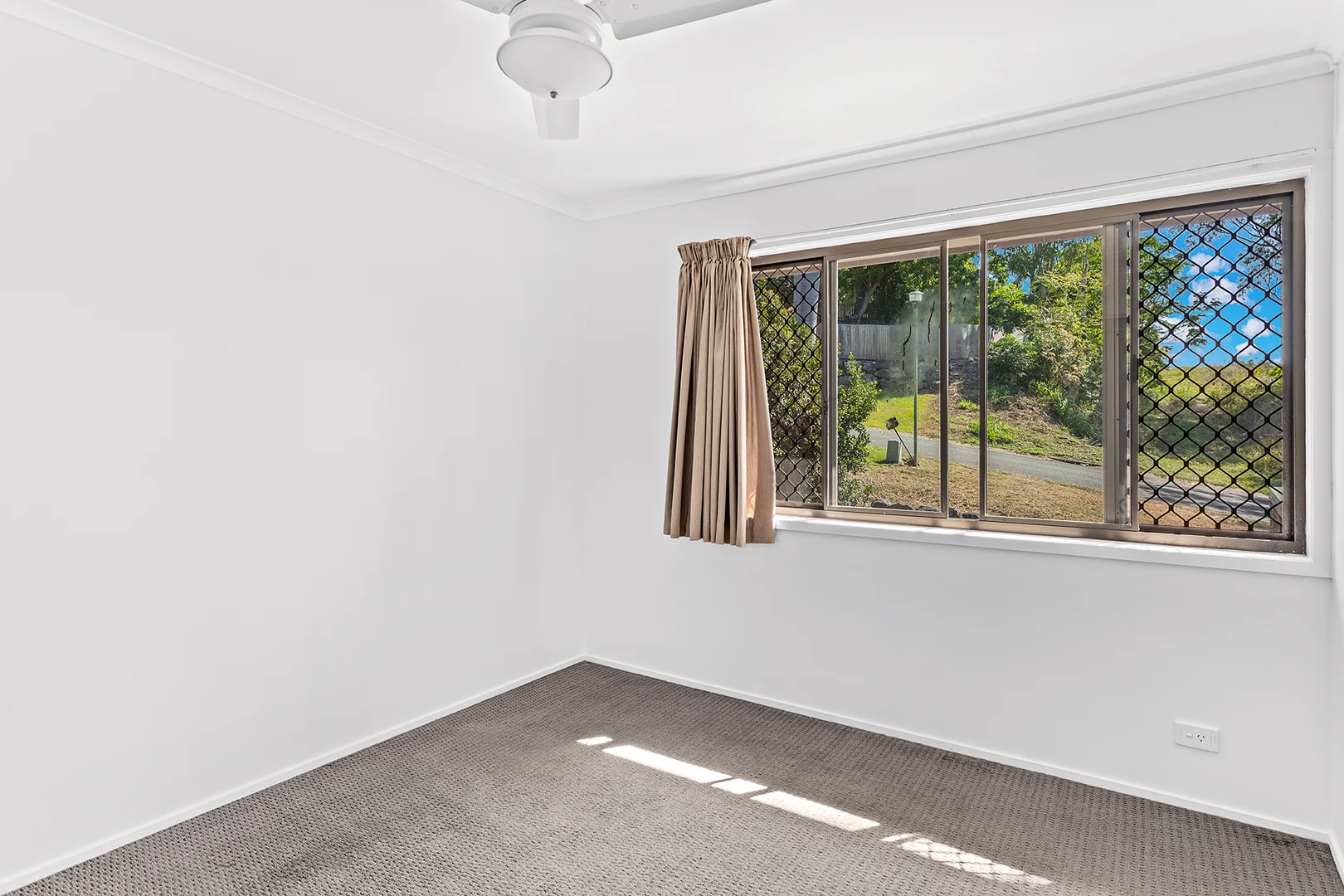 Additional image 8 of 5 Barnes Place, Cannonvale QLD 4802