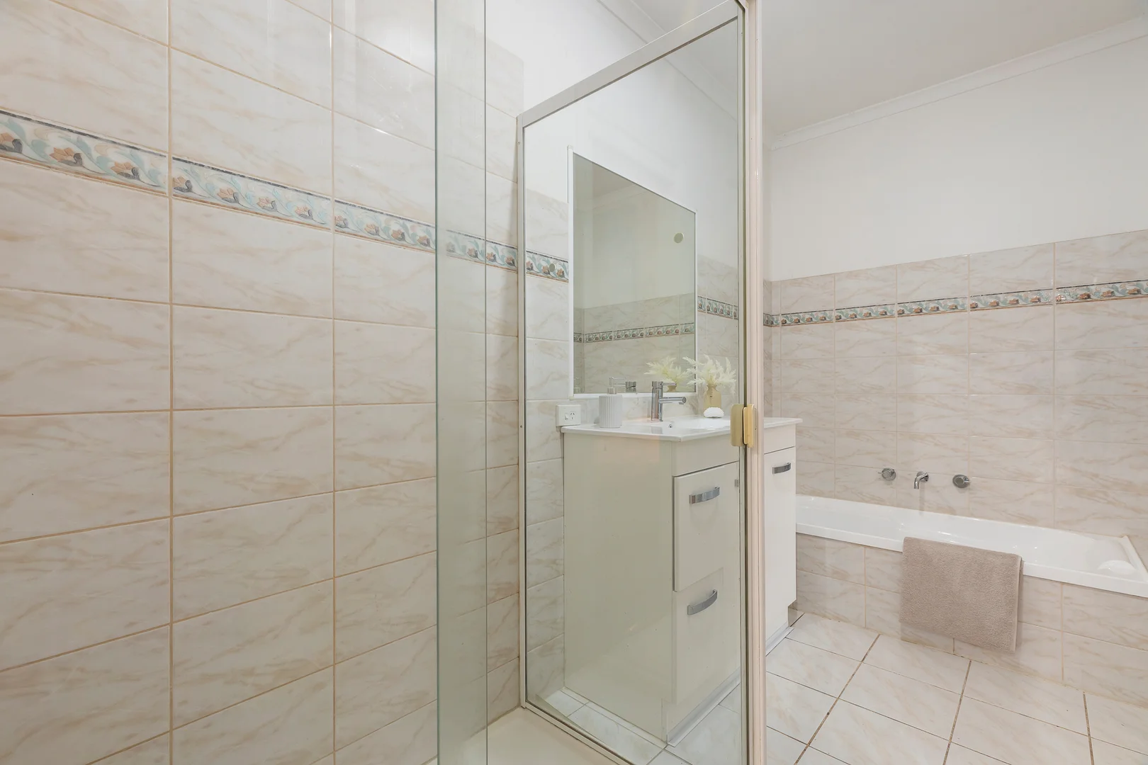 Additional image 7 of 2/7 Widdop Crescent, Hampton East VIC 3188