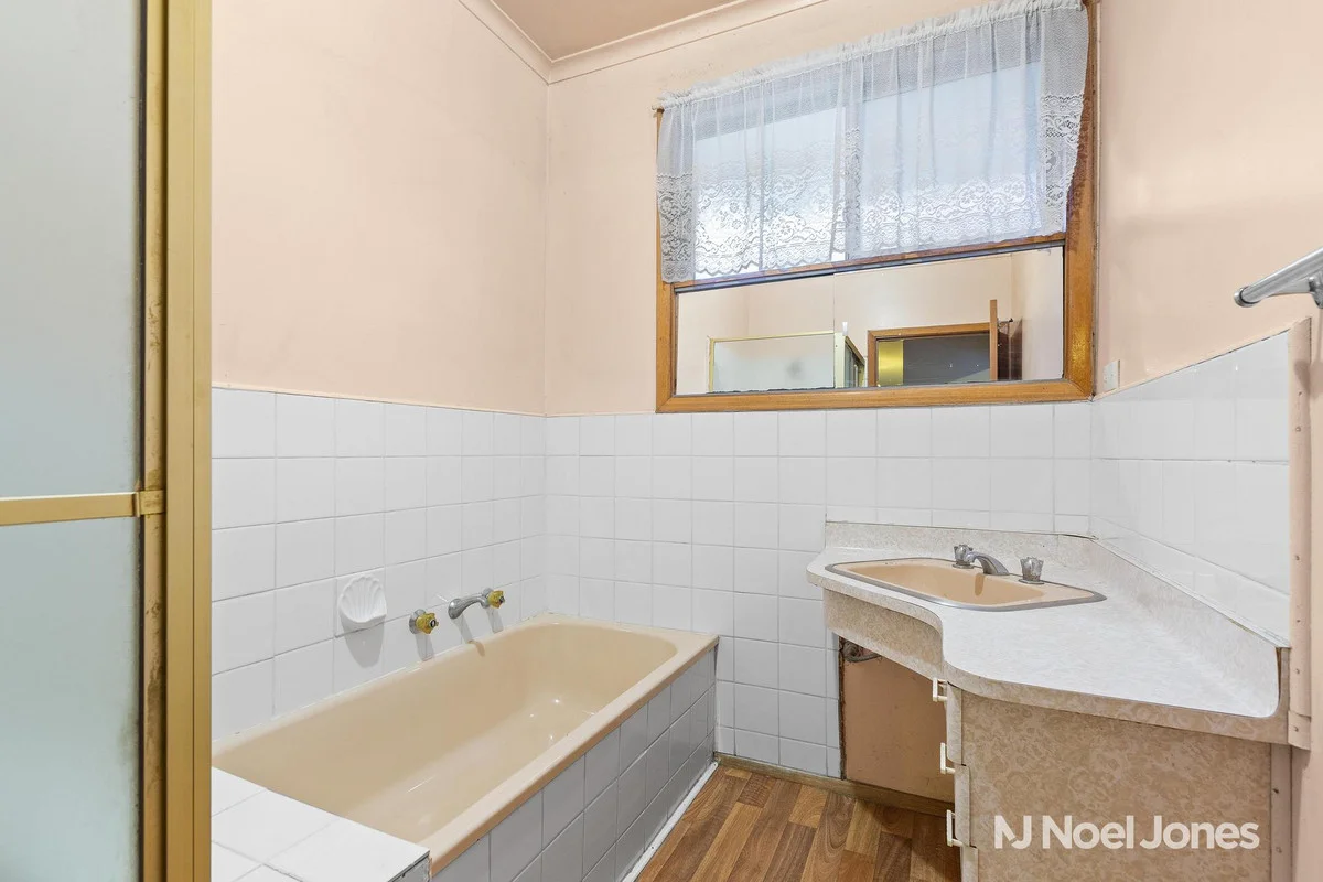 Additional image 7 of 17 Larnook Crescent, Mooroolbark VIC 3138