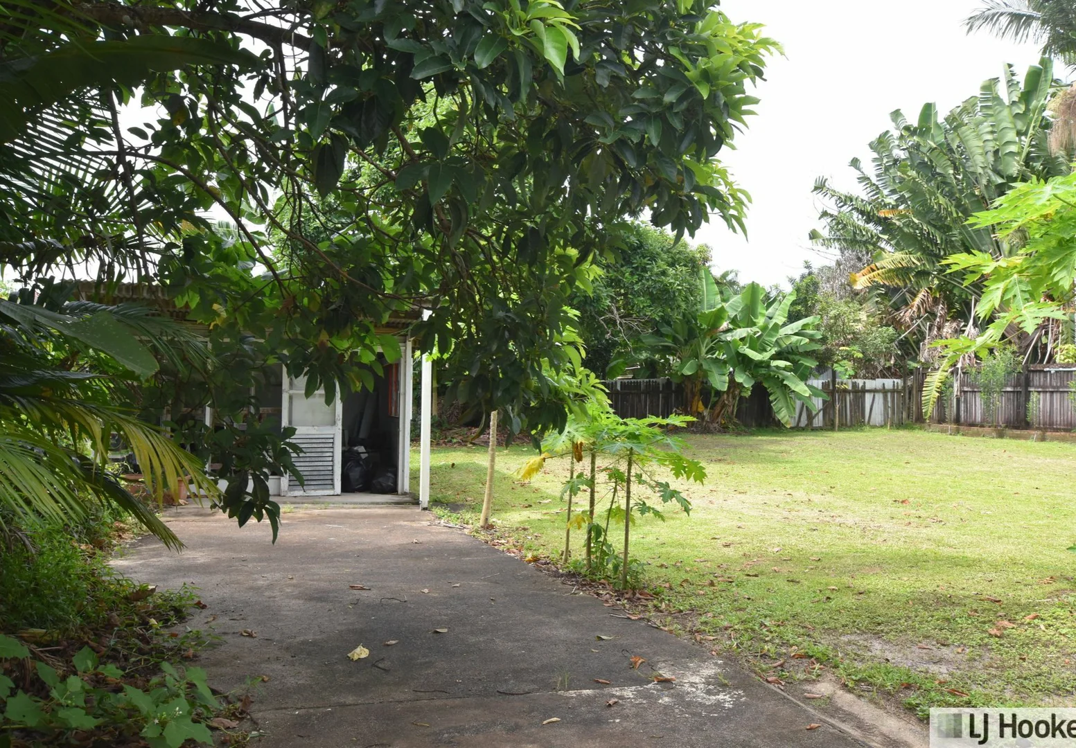 Additional image 11 of 1 & 2/9 Thurles Street, Tully QLD 4854