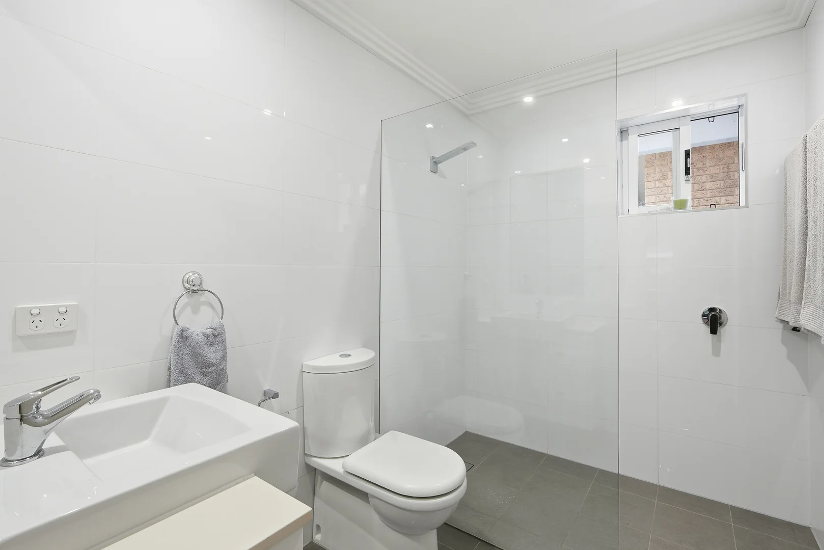 Additional image 11 of 341 Lakedge Avenue, Berkeley Vale NSW 2261