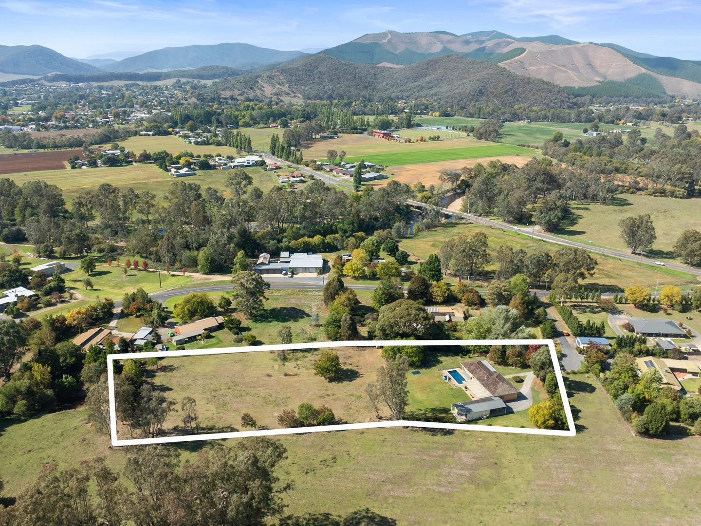 Additional image 29 of 8 Anna Lane, Myrtleford VIC 3737