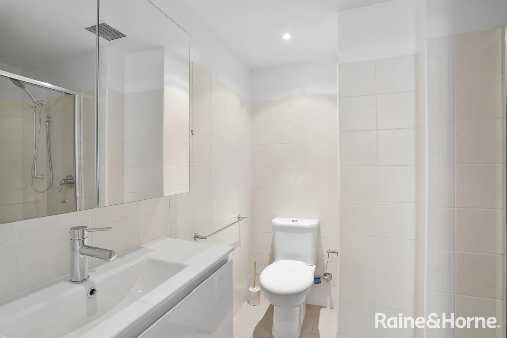 Additional image 14 of 422/80 John Whiteway Drive, Gosford NSW 2250