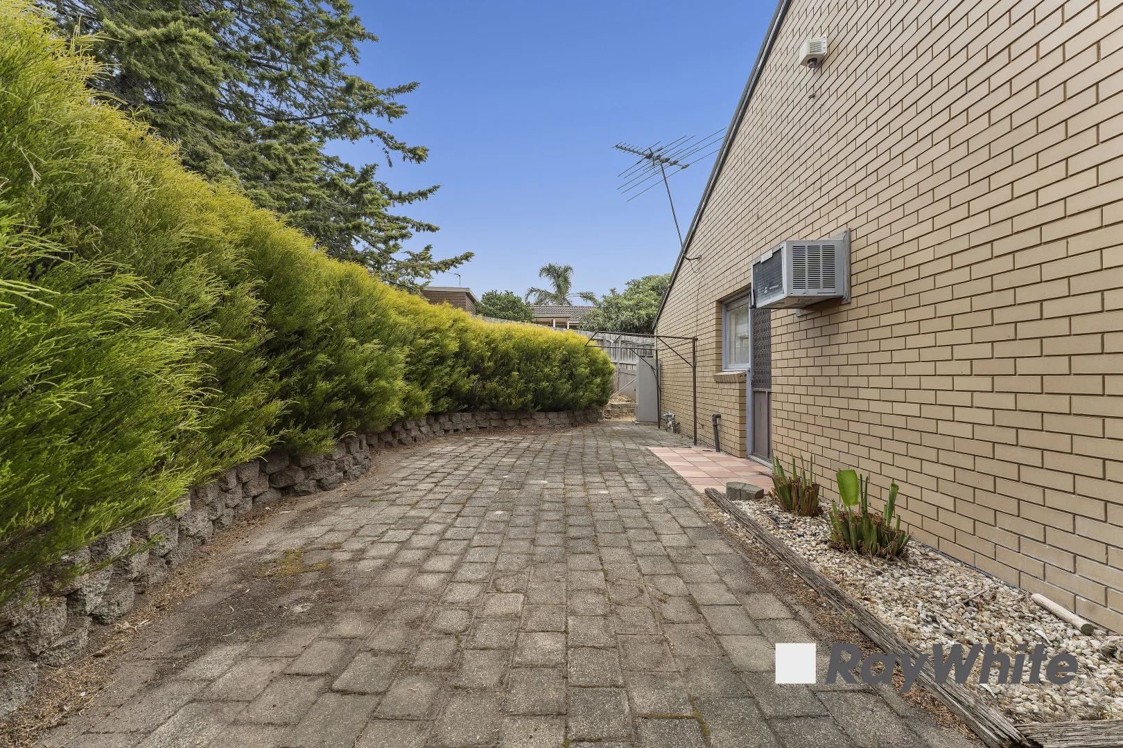 Additional image 15 of 16 Hughes Close, Endeavour Hills VIC 3802