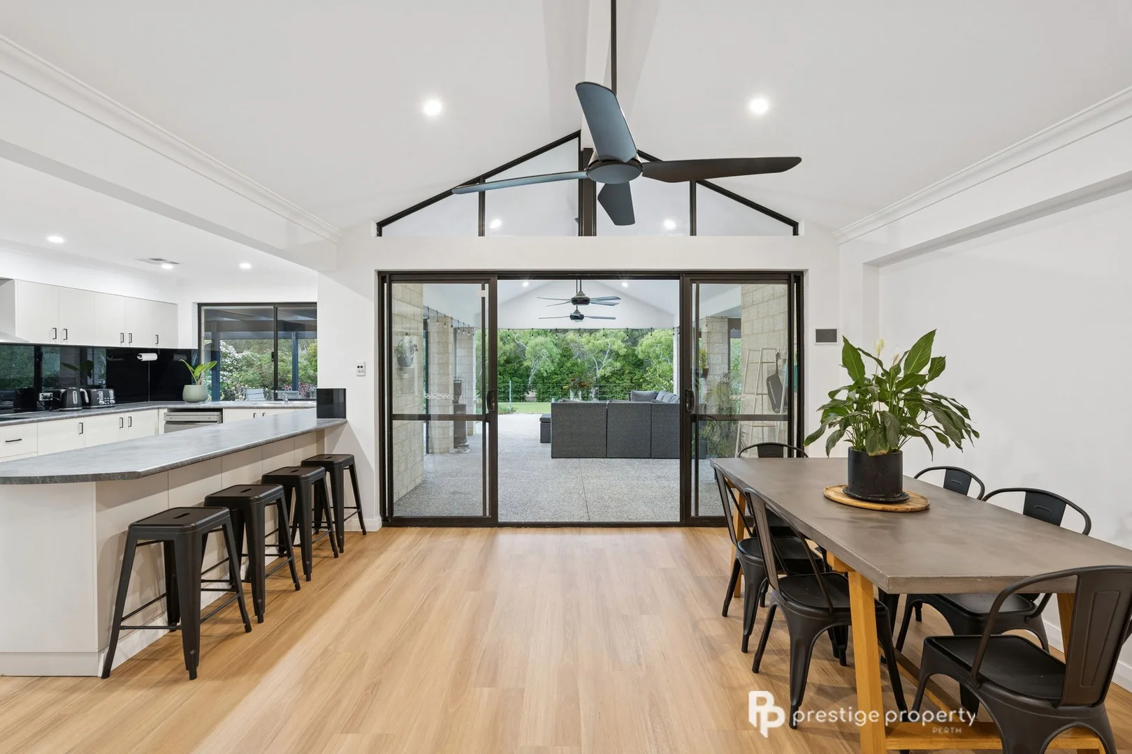 Additional image 10 of 21 Citrus Court, Two Rocks WA 6037