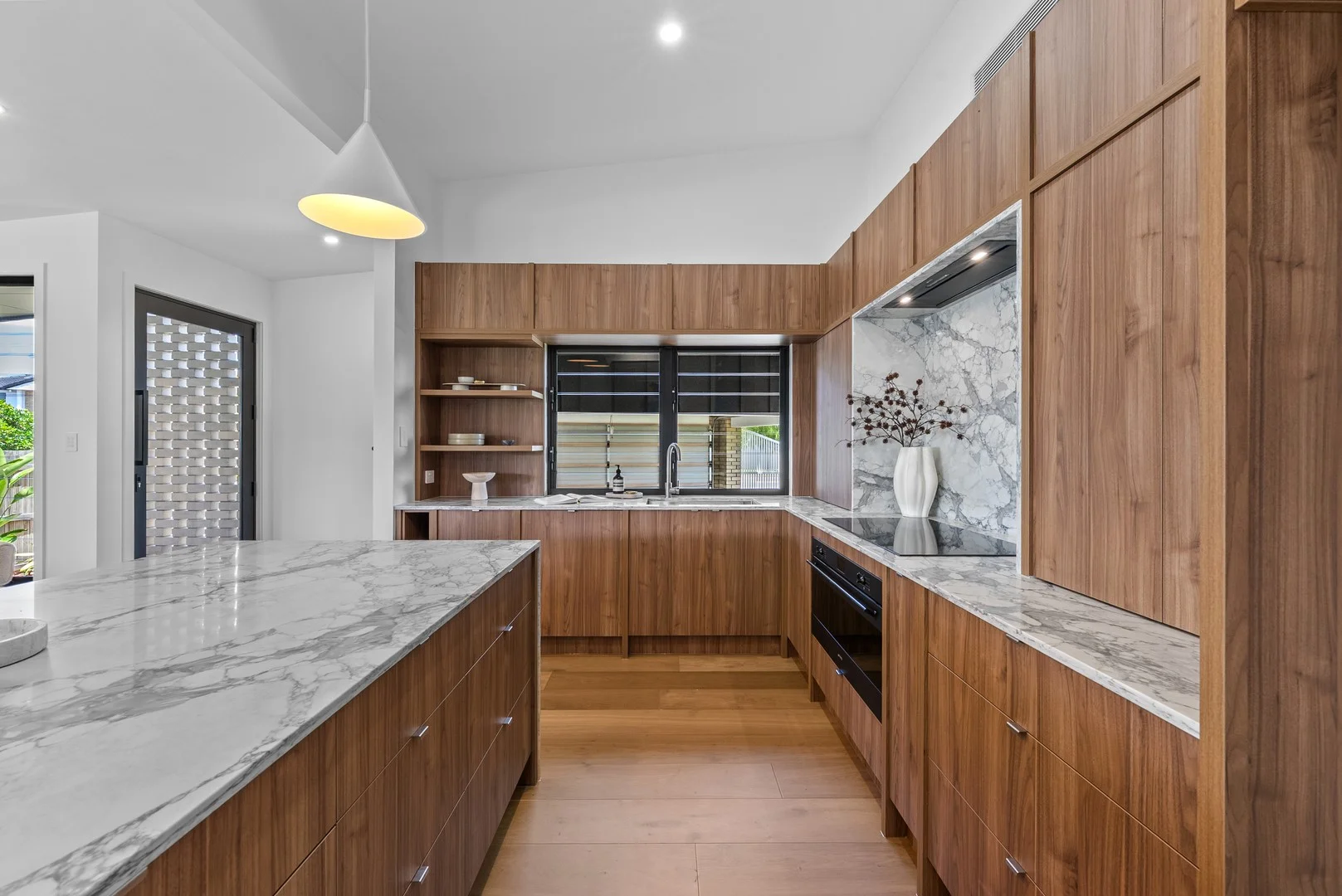 Additional image 5 of 1/189 Bayview Street, Runaway Bay QLD 4216