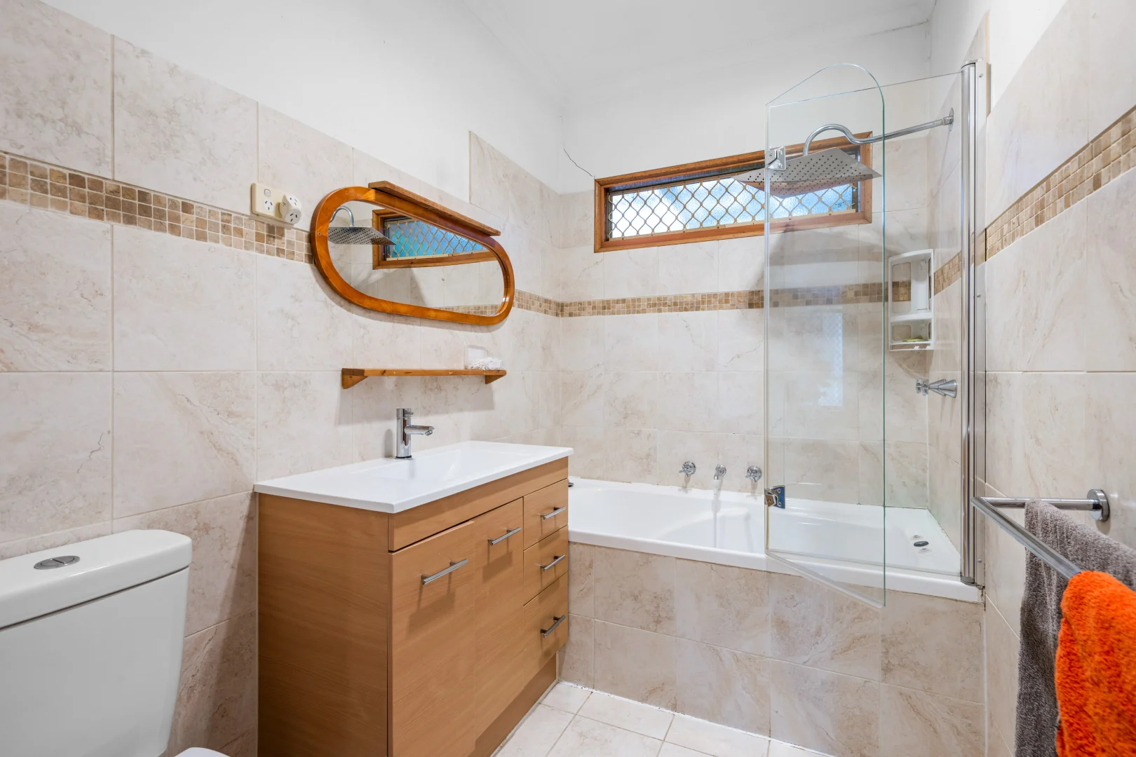 Additional image 6 of 28 Myrtle Grove, North Shore VIC 3214