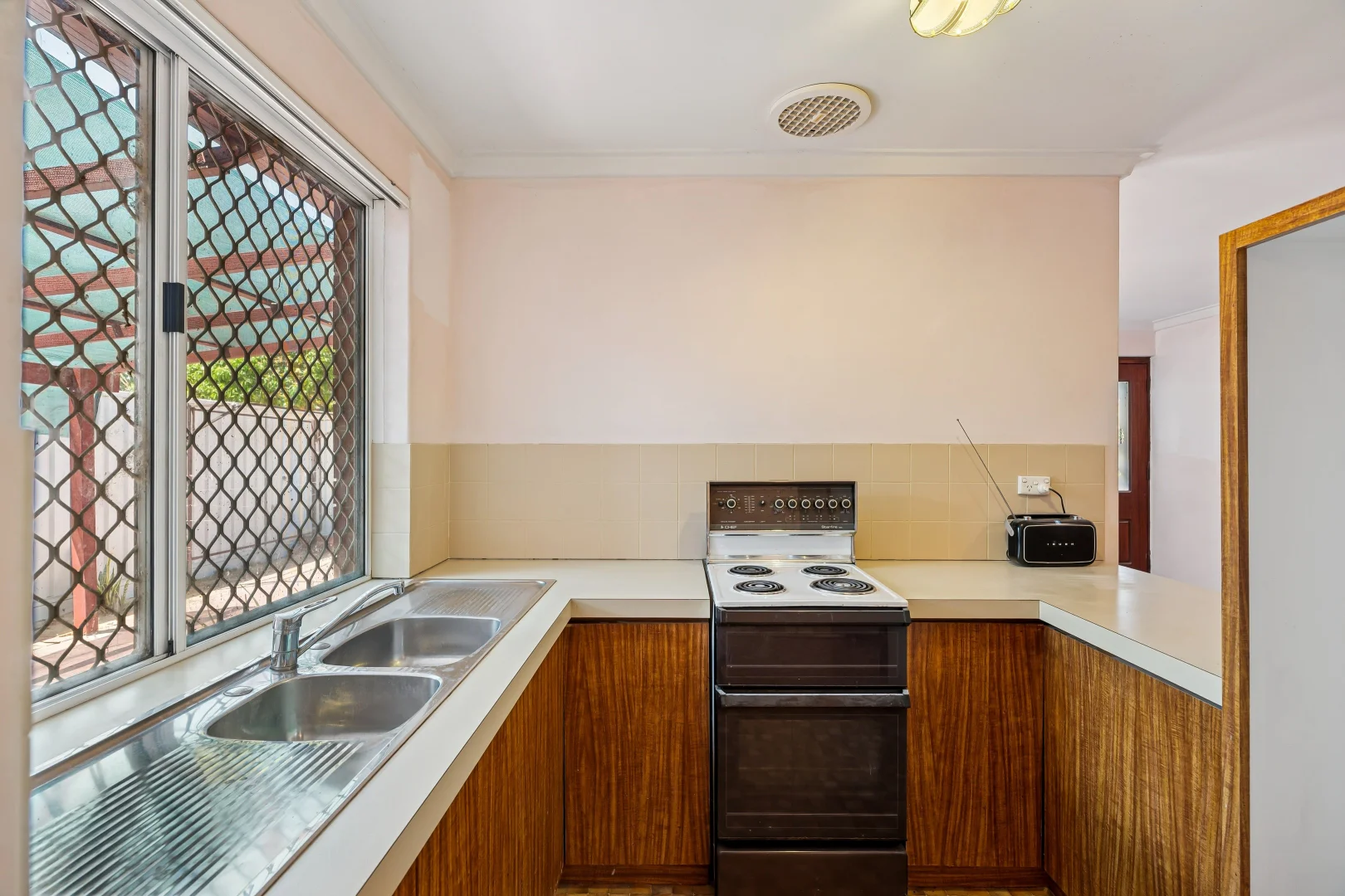 Additional image 5 of 1/14 Helena Street, Guildford WA 6055