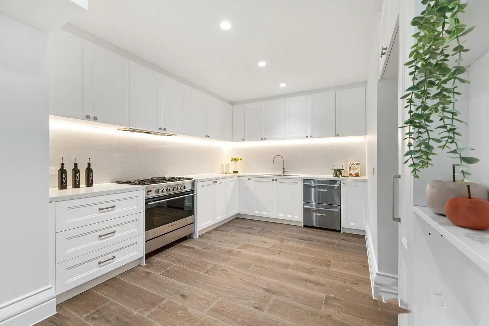 Additional image 8 of 5A Miller Crescent, Mount Waverley VIC 3149