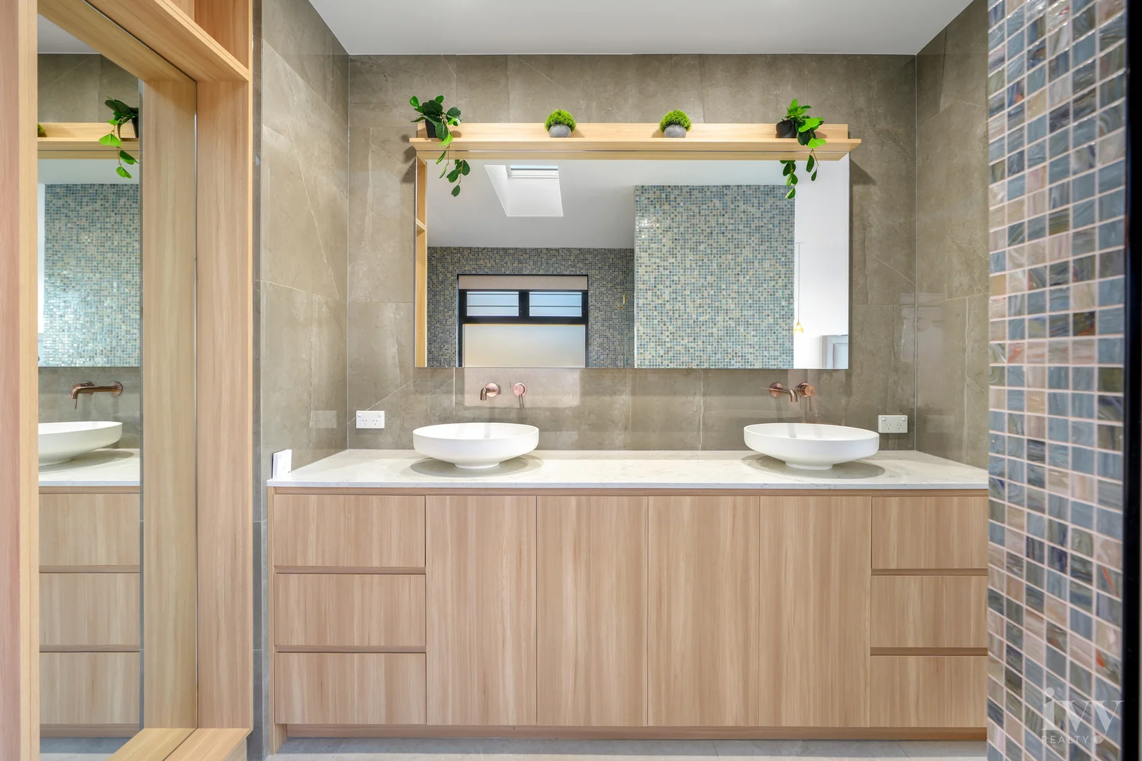 Additional image 18 of 85 Marina Parade, Jacobs Well QLD 4208