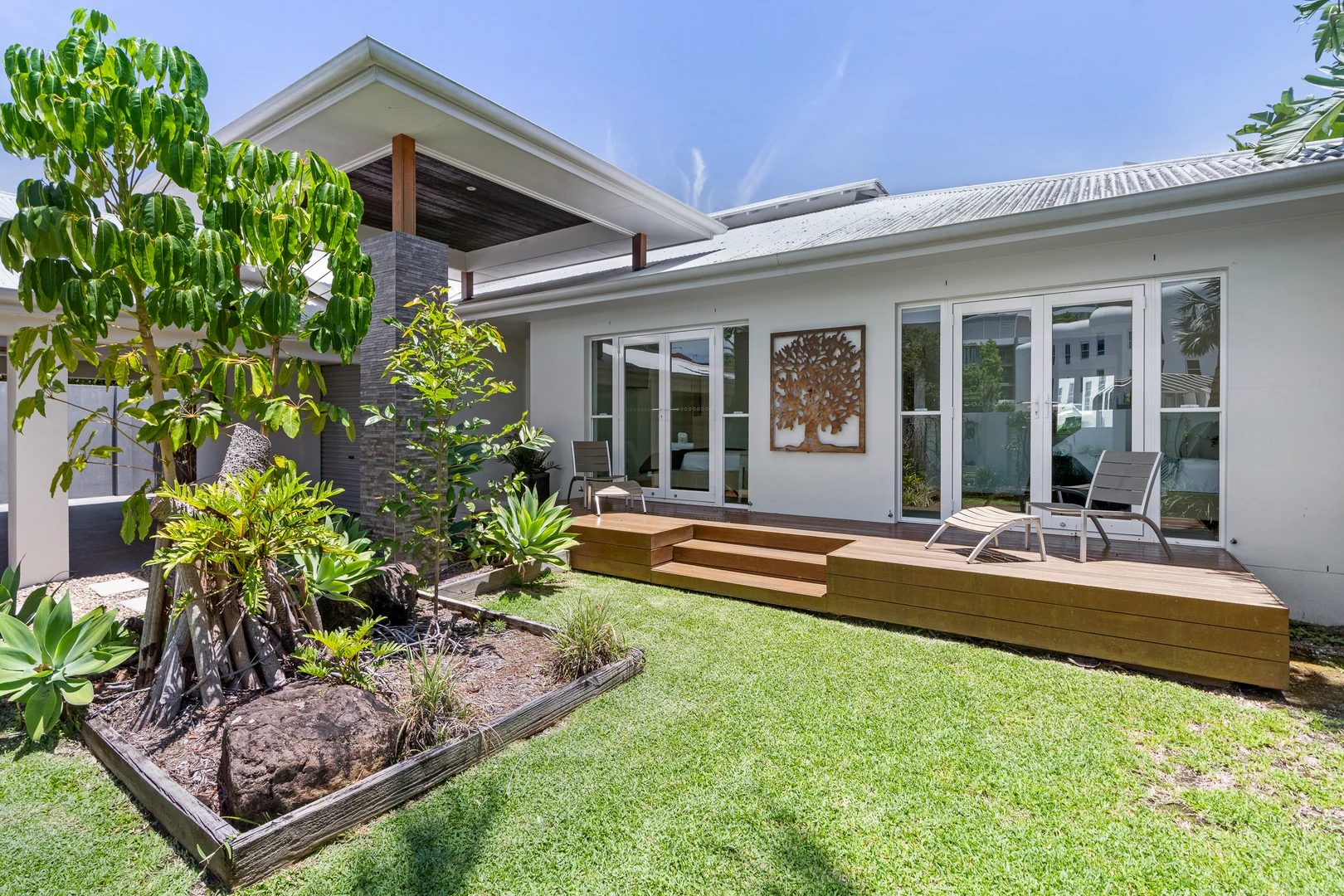 Additional image 28 of 14 Eady Avenue, Broadbeach Waters QLD 4218