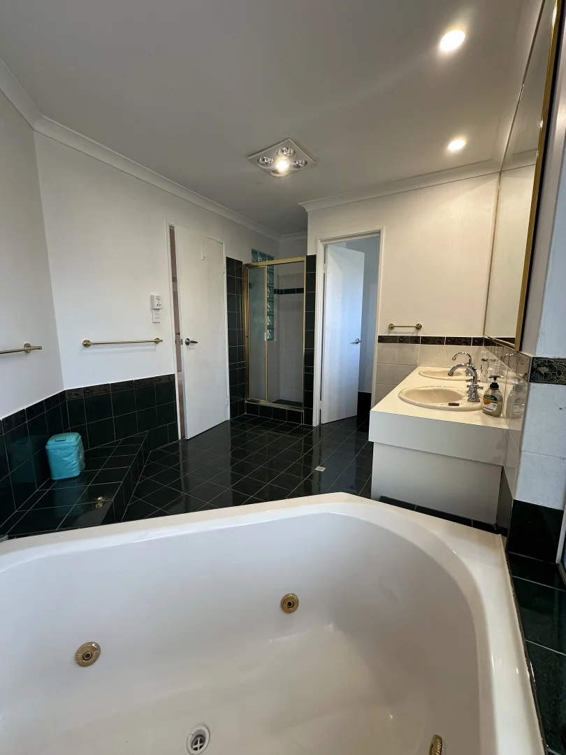 Additional image 10 of 86 Stockmans Close, Oakford WA 6121