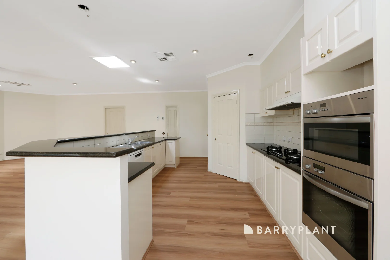 Additional image 11 of 16 Rosewood Boulevard, Lysterfield VIC 3156